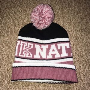 LIKE NEW VS PINK WOMENS WINTER HAT O/S